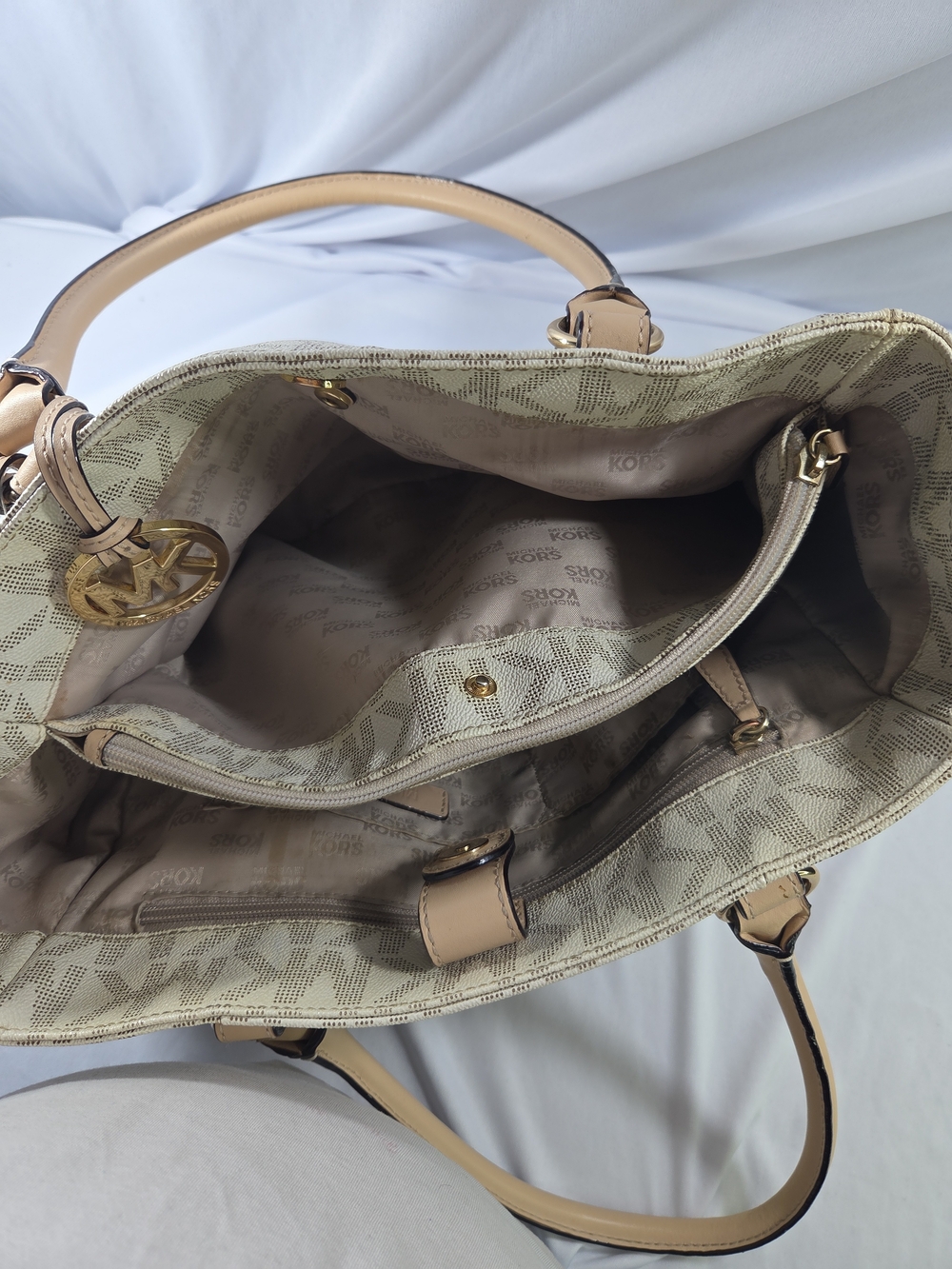 Michael Kors Cream & Tan MK Logo Tote - Picture 14 of 15